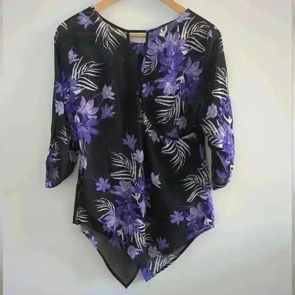 NORTHERN REFLECTIONS  | Women's Purple/Black/White Sheer Floral Blouse - Picture 4 of 6